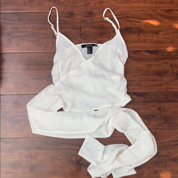 Forever 21 Tops - 📌White Spaghetti Strap top with long tie